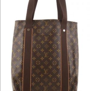 Authentic Louis Vuitton handbag. Cabas Beaubourg